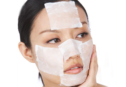 化妝棉怎么去黑頭 化妝棉的使用技巧 化妝棉怎么去黑頭 化妝棉的使用技巧