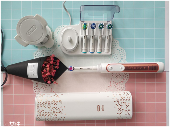 歐樂b電動牙刷怎么樣？四個刷頭很好用