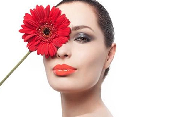 白天護(hù)膚好還是晚上護(hù)膚好？護(hù)膚日夜有別