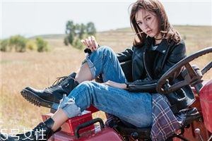 皮衣粘上502膠怎么辦？要小心清理