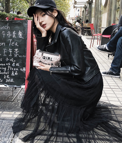 皮衣沾上發(fā)泡劑怎么辦？清除方法要注意