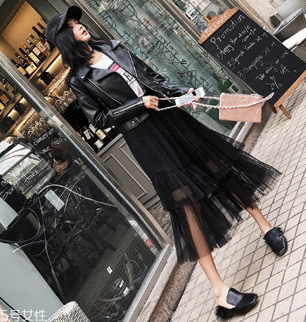 皮衣沾上涂料怎么清理？涂料的清理方式