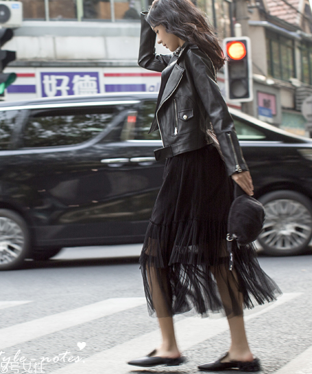 皮衣沾上涂料怎么清理？涂料的清理方式