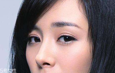 葉黃素能治白內障嗎？有一定改善作用