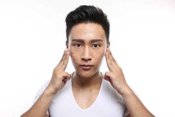 男生怎么化妝顯臉??？這4個(gè)地方化好秒帥