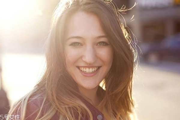 什么樣的人笑起來好看？如何避免笑起來像鬼？