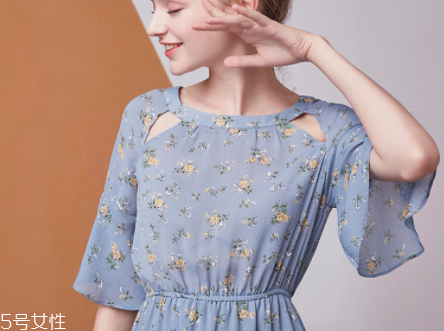 夏天穿衣怎么顯高顯瘦？?jī)商籽b備美美出門撩漢