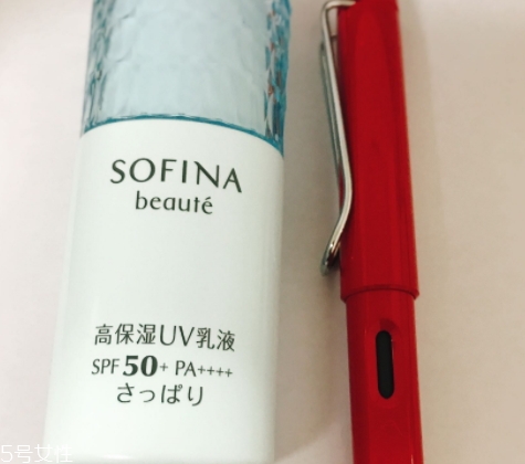 防曬乳可以當隔離用嗎？不可用在妝前