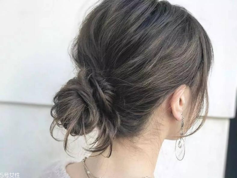 圓臉方臉適合什么扎發(fā)？2018流行少女扎發(fā)