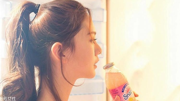 圓臉方臉適合什么扎發(fā)？2018流行少女扎發(fā)