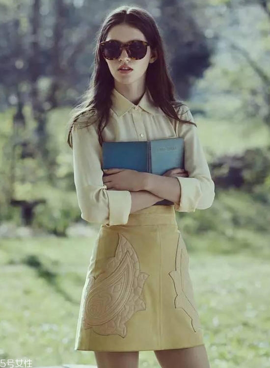 夏天穿衣怎么顯高顯瘦？?jī)商籽b備美美出門撩漢