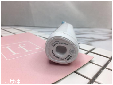 歐樂b電動牙刷怎么樣？四個刷頭很好用