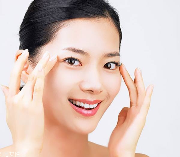 什么樣的人笑起來好看？如何避免笑起來像鬼？