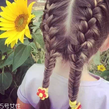 八字劉海怎么弄才好看 可愛(ài)軟萌的小女孩發(fā)型綁扎方法 八字劉海怎么弄才好看 可愛(ài)軟萌的小女孩發(fā)型綁扎方法