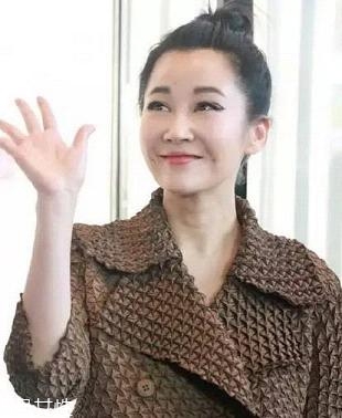 丸子頭適合什么臉型 一秒扎成的超美丸子頭 丸子頭適合什么臉型 一秒扎成的超美丸子頭