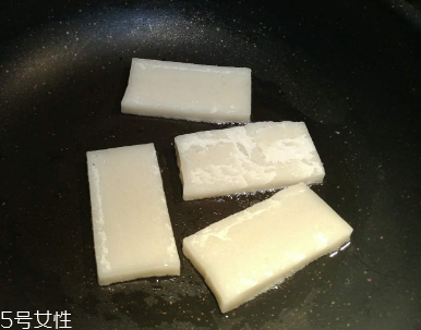 椰子油是怎么做的？從椰肉里提取