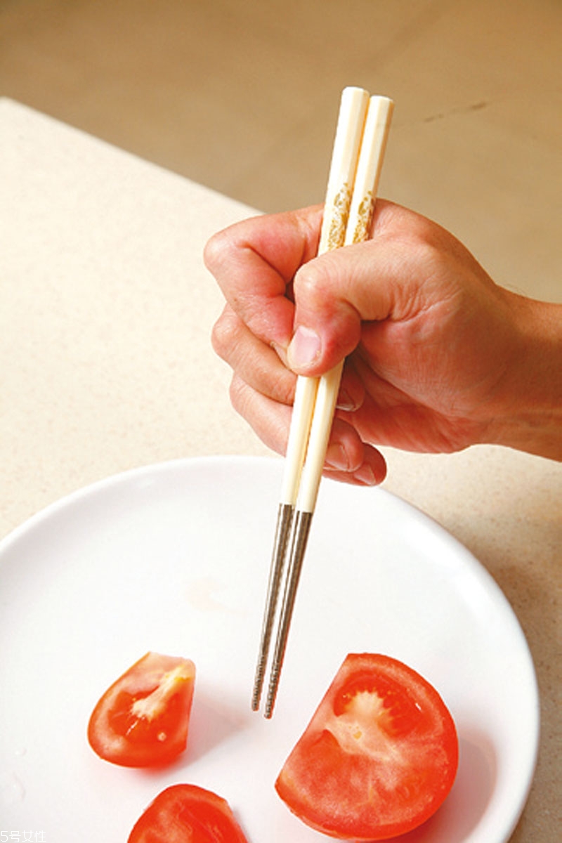 筷子什么材質(zhì)最好 各材質(zhì)筷子的優(yōu)缺點 筷子什么材質(zhì)最好 各材質(zhì)筷子的優(yōu)缺點