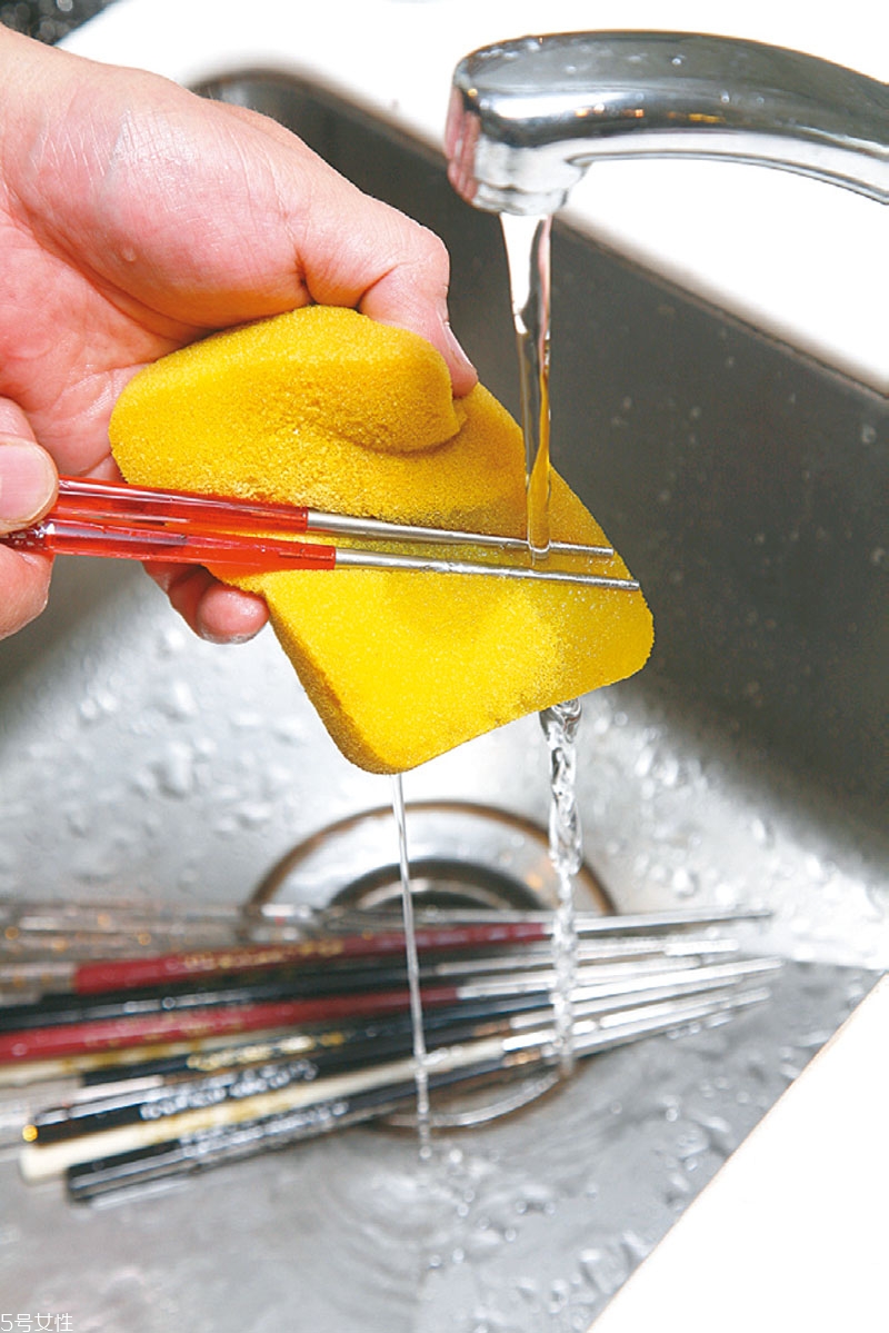 筷子什么材質(zhì)最好 各材質(zhì)筷子的優(yōu)缺點 筷子什么材質(zhì)最好 各材質(zhì)筷子的優(yōu)缺點