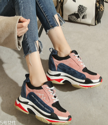 什么樣的鞋子顯腿長(zhǎng)？拯救自己的小短腿