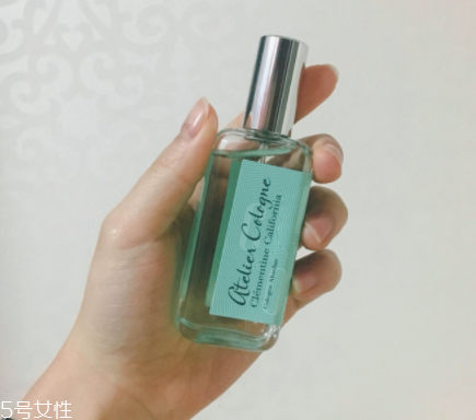 柑橘調(diào)香水好聞嗎？吃了這個(gè)大橘子