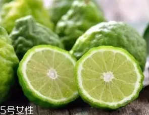 柑橘調(diào)香水好聞嗎？吃了這個(gè)大橘子