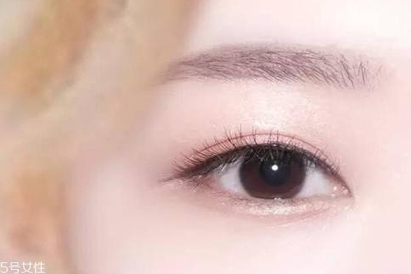 第一次用眼霜用什么好？眼部衰老從此不復(fù)存在