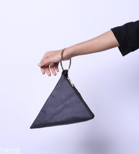 2022春夏包包流行趨勢(shì)？這些款式不能沒有