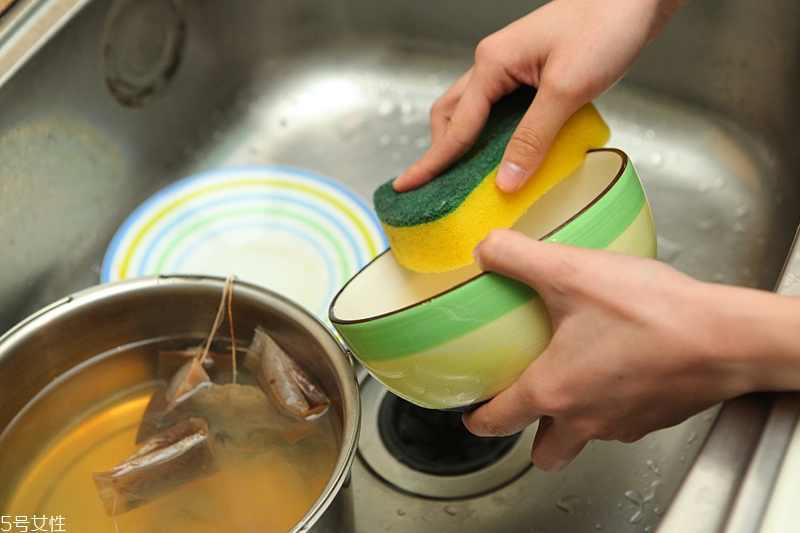 泡茶喝過的茶包有什么用 泡茶喝過的茶包有什么用