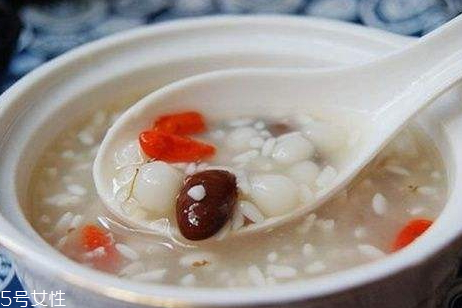 米酒適合哪些人群飲用 適合女士和老人飲用 米酒適合哪些人群飲用 適合女士和老人飲用