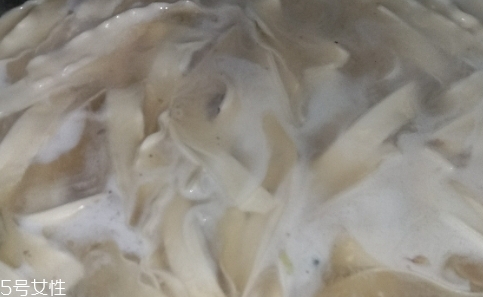 刀削面的鹵子怎么做？