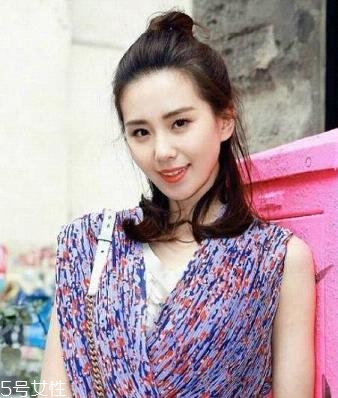 丸子頭適合什么臉型 一秒扎成的超美丸子頭 丸子頭適合什么臉型 一秒扎成的超美丸子頭