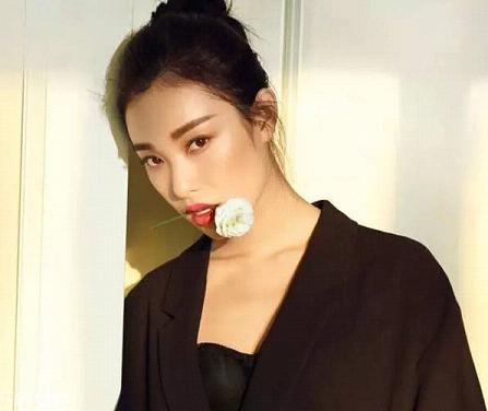 丸子頭適合什么臉型 一秒扎成的超美丸子頭 丸子頭適合什么臉型 一秒扎成的超美丸子頭