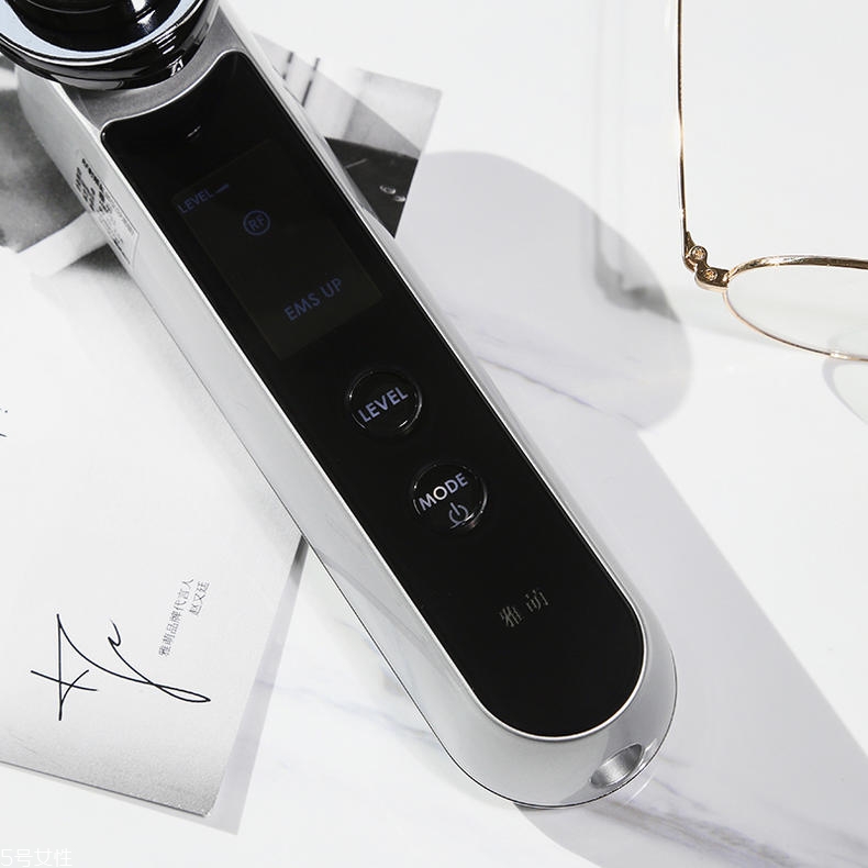 提拉緊致美容儀哪個(gè)好？用這四款擁有不老肌