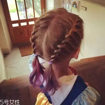 八字劉海怎么弄才好看 可愛(ài)軟萌的小女孩發(fā)型綁扎方法 八字劉海怎么弄才好看 可愛(ài)軟萌的小女孩發(fā)型綁扎方法