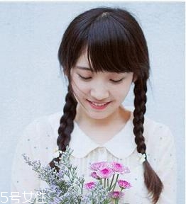 丸子頭適合什么臉型 一秒扎成的超美丸子頭 丸子頭適合什么臉型 一秒扎成的超美丸子頭