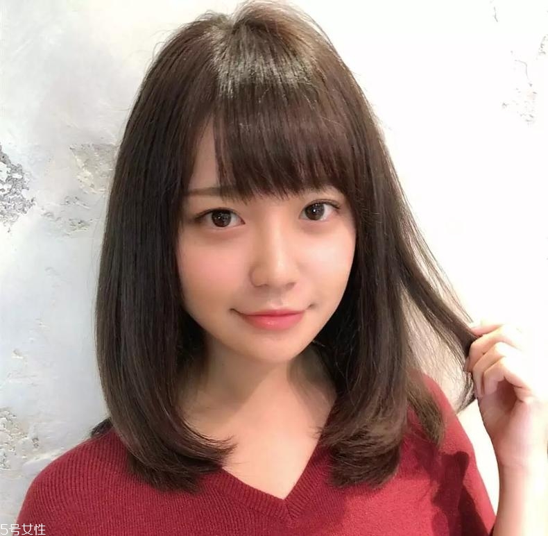 齊肩發(fā)型2018歐美 中西合璧的時尚發(fā)型 齊肩發(fā)型2018歐美 中西合璧的時尚發(fā)型