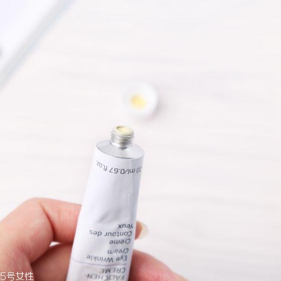 第一次用眼霜用什么好？眼部衰老從此不復(fù)存在