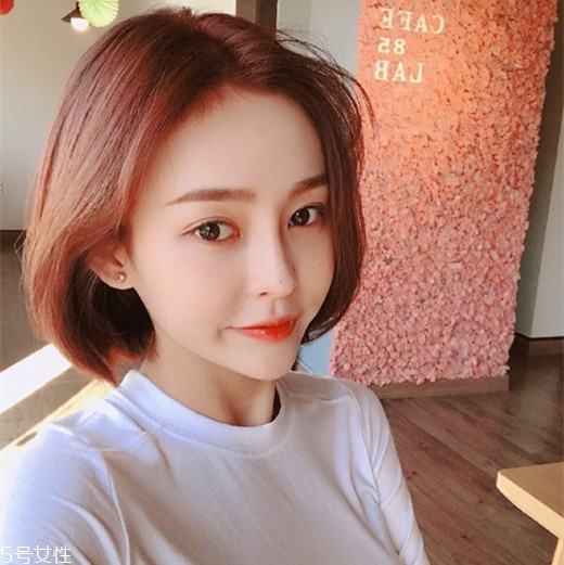 齊肩直發(fā)怎么扎好看 凸顯女神清純 齊肩直發(fā)怎么扎好看 凸顯女神清純