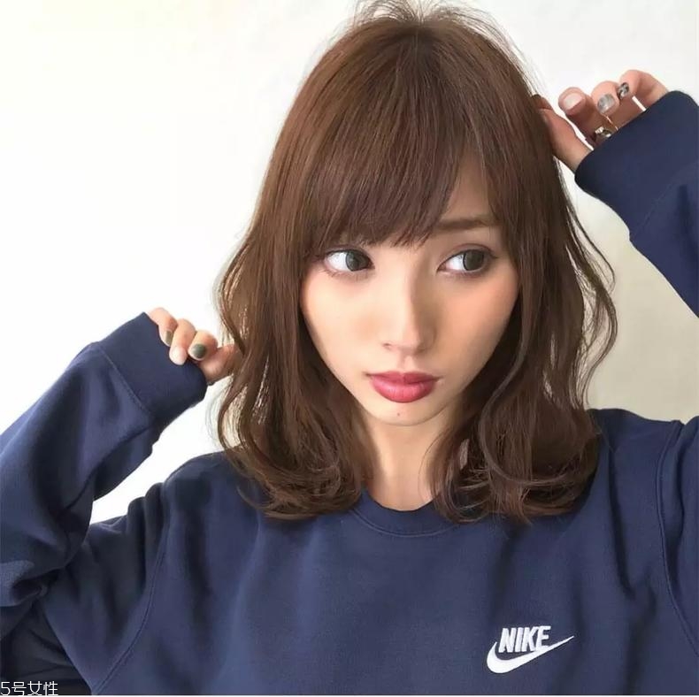 齊肩發(fā)型2018歐美 中西合璧的時尚發(fā)型 齊肩發(fā)型2018歐美 中西合璧的時尚發(fā)型