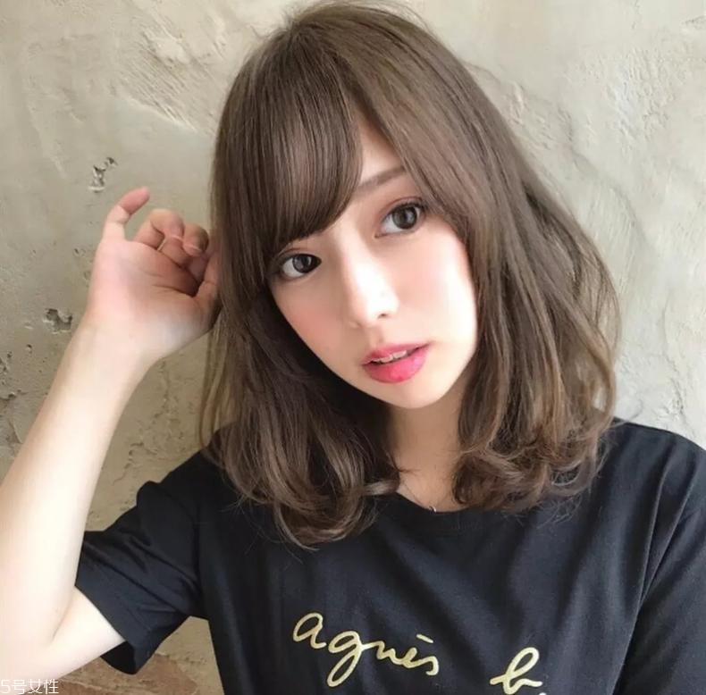 齊肩發(fā)型2018歐美 中西合璧的時尚發(fā)型 齊肩發(fā)型2018歐美 中西合璧的時尚發(fā)型