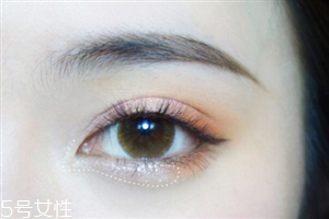 眼影先涂淺色還是深色 眼影顏色搭配和畫法圖 眼影先涂淺色還是深色 眼影顏色搭配和畫法圖