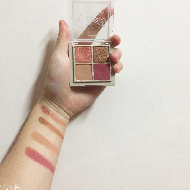 愛麗小屋四色眼影哪個(gè)好看 愛麗小屋四色眼影盤教程用法 愛麗小屋四色眼影哪個(gè)好看 愛麗小屋四色眼影盤教程用法