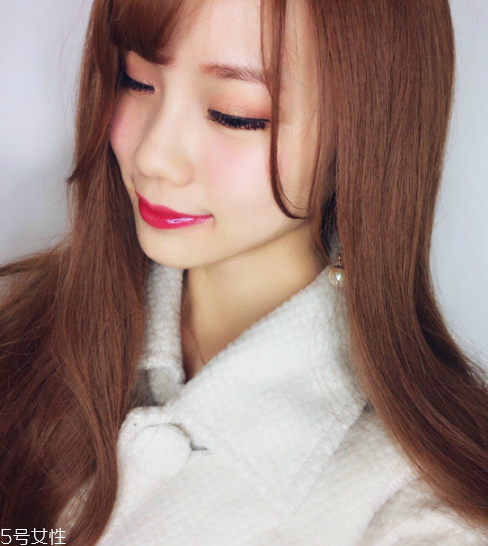 愛麗小屋四色眼影哪個(gè)好看 愛麗小屋四色眼影盤教程用法 愛麗小屋四色眼影哪個(gè)好看 愛麗小屋四色眼影盤教程用法