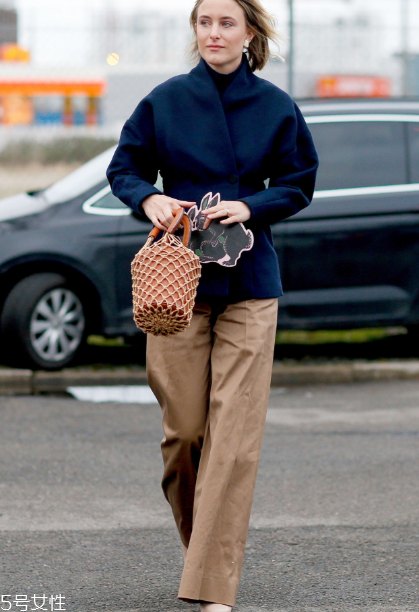 工裝褲怎么搭配好看？比牛仔褲時髦多了