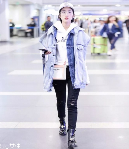 馬甲里面配什么衣服好看？換季疊搭全靠它