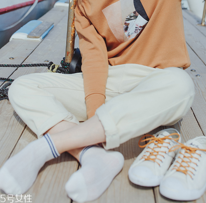 襪子能和衣服一起洗嗎？襪子最好單獨洗