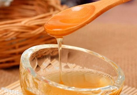 土蜂蜜什么時(shí)候喝最好 時(shí)間安排 土蜂蜜什么時(shí)候喝最好 時(shí)間安排