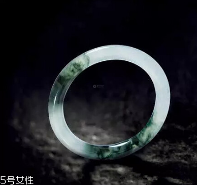 玉手鐲斷了怎么修復？玉手鐲佩戴要當心