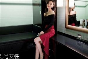 魚尾裙配什么上衣好看？化身性感美人魚