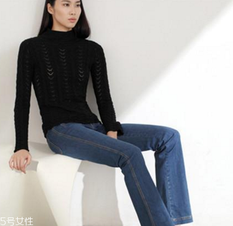 春天喇叭褲配什么上衣？搭出復(fù)古新時(shí)尚